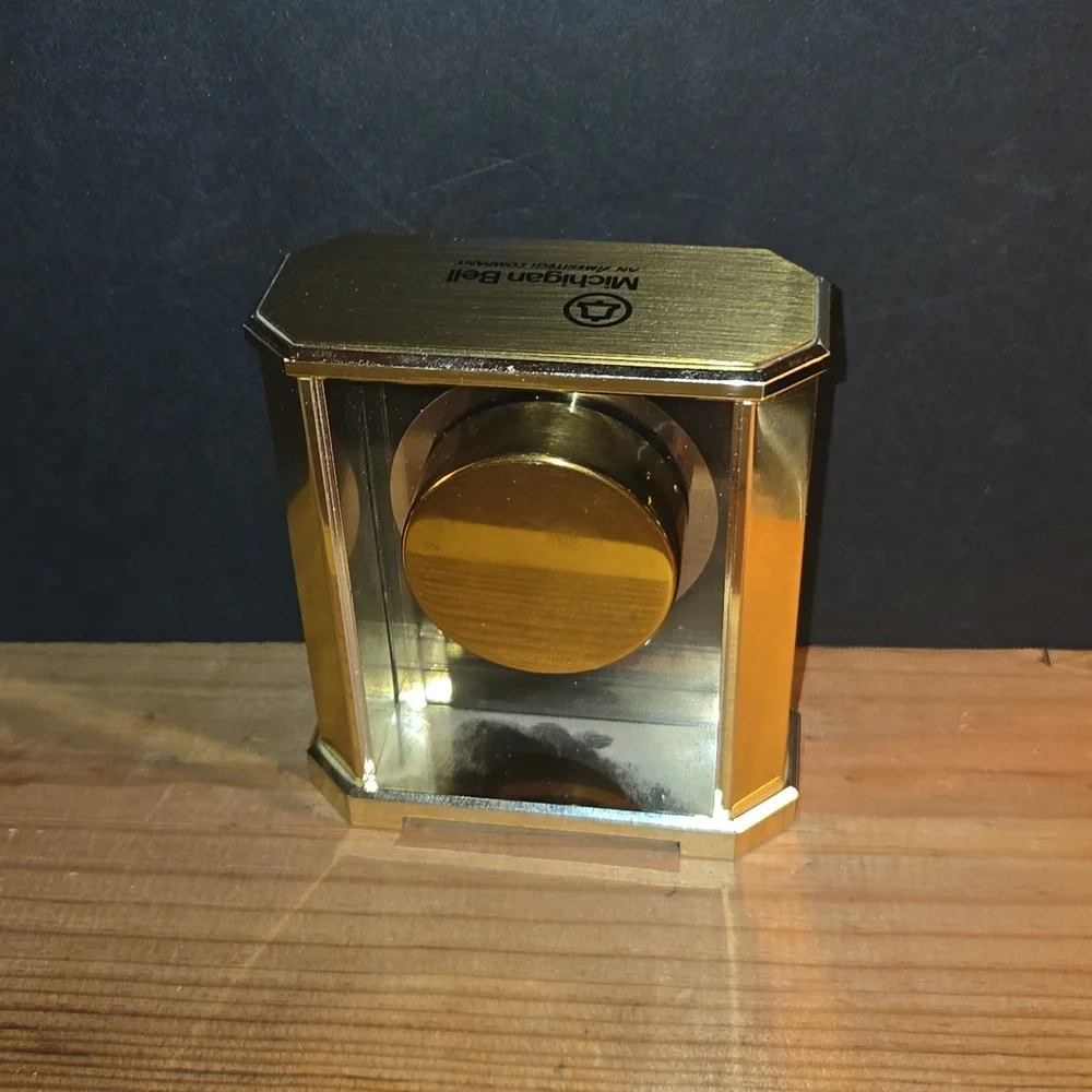 RARE MICHIGAN BENCHMARK QUARTZ GOLD COLOR & SILVER CLOCK WEST GERMANY ACCUMULATE